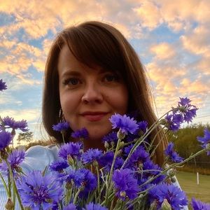 Meet your Posher, Eva